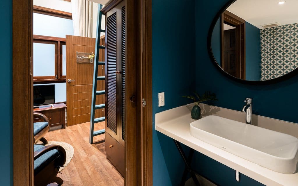 Gallery image 3