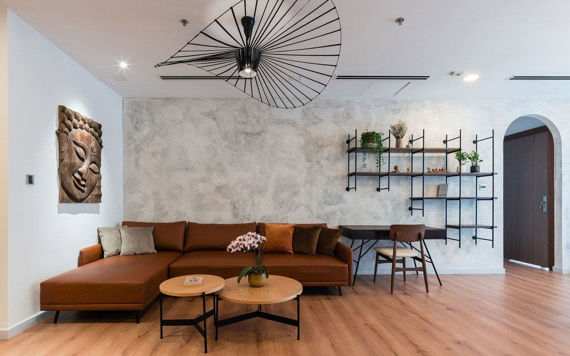 TRANG'S APARTMENT